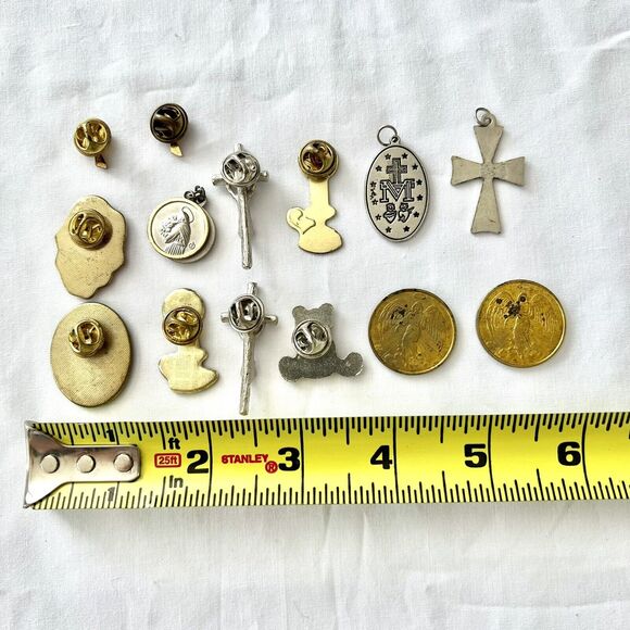 Vintage To Modern Religious Catholic Medals Crosses Pins Saint Pendants Charms - Picture 15 of 16
